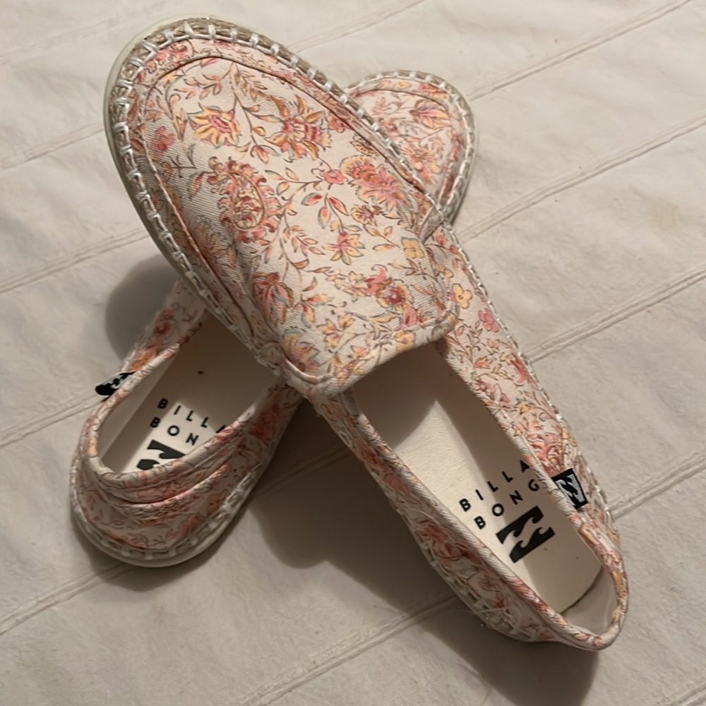 Billabong slip on shoes